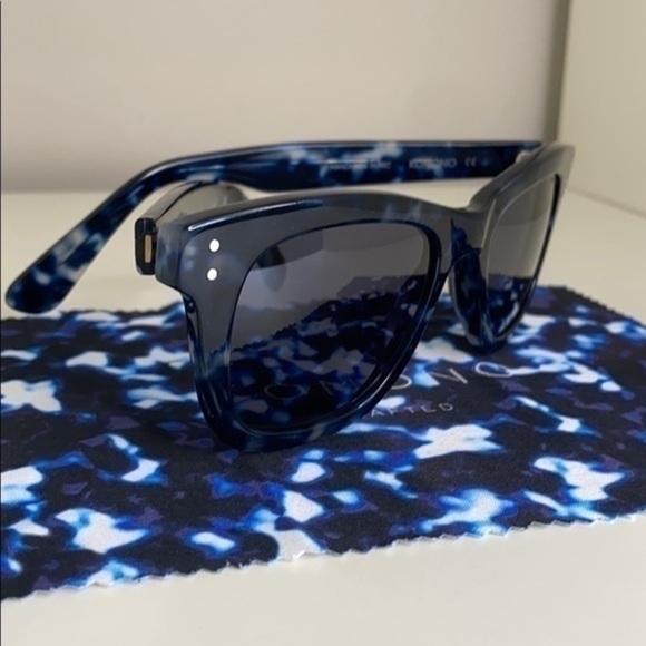 KOMONO Allen Indigo Demi New Sunglasses blue rectangular frame main image 8